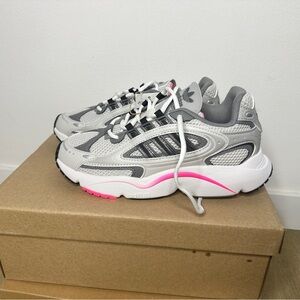 OZMILLEN J 'GREY WHITE PINK'  US 7/ 40